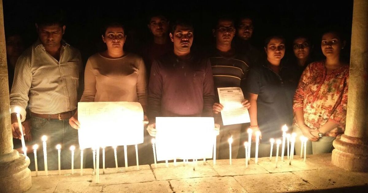 Close relationships sometimes mask poor communication essay image